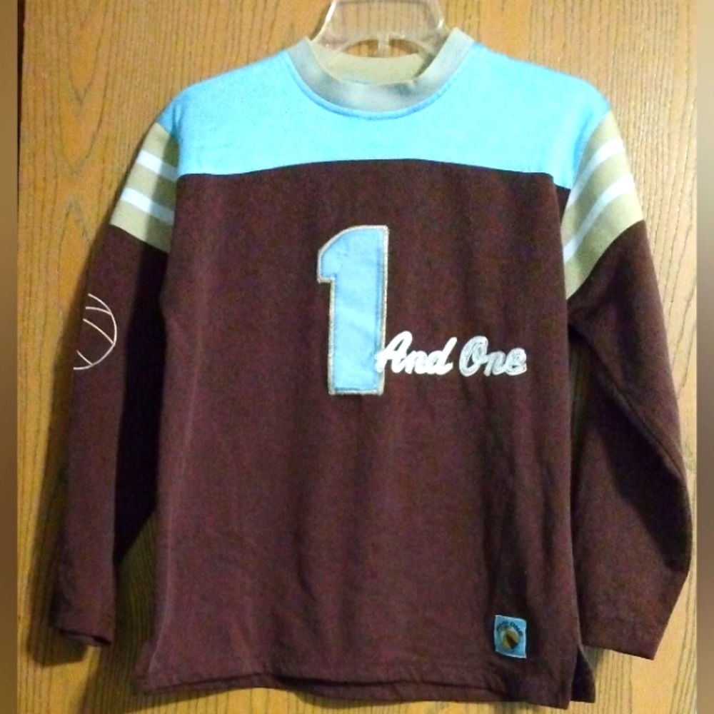 And1 Long Sleeve Jersey Style Sports Shirt size M (10-12)      15-020